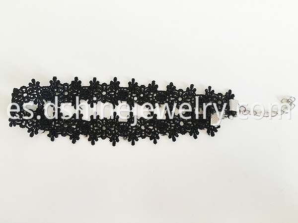 Black Flower Lace Choke